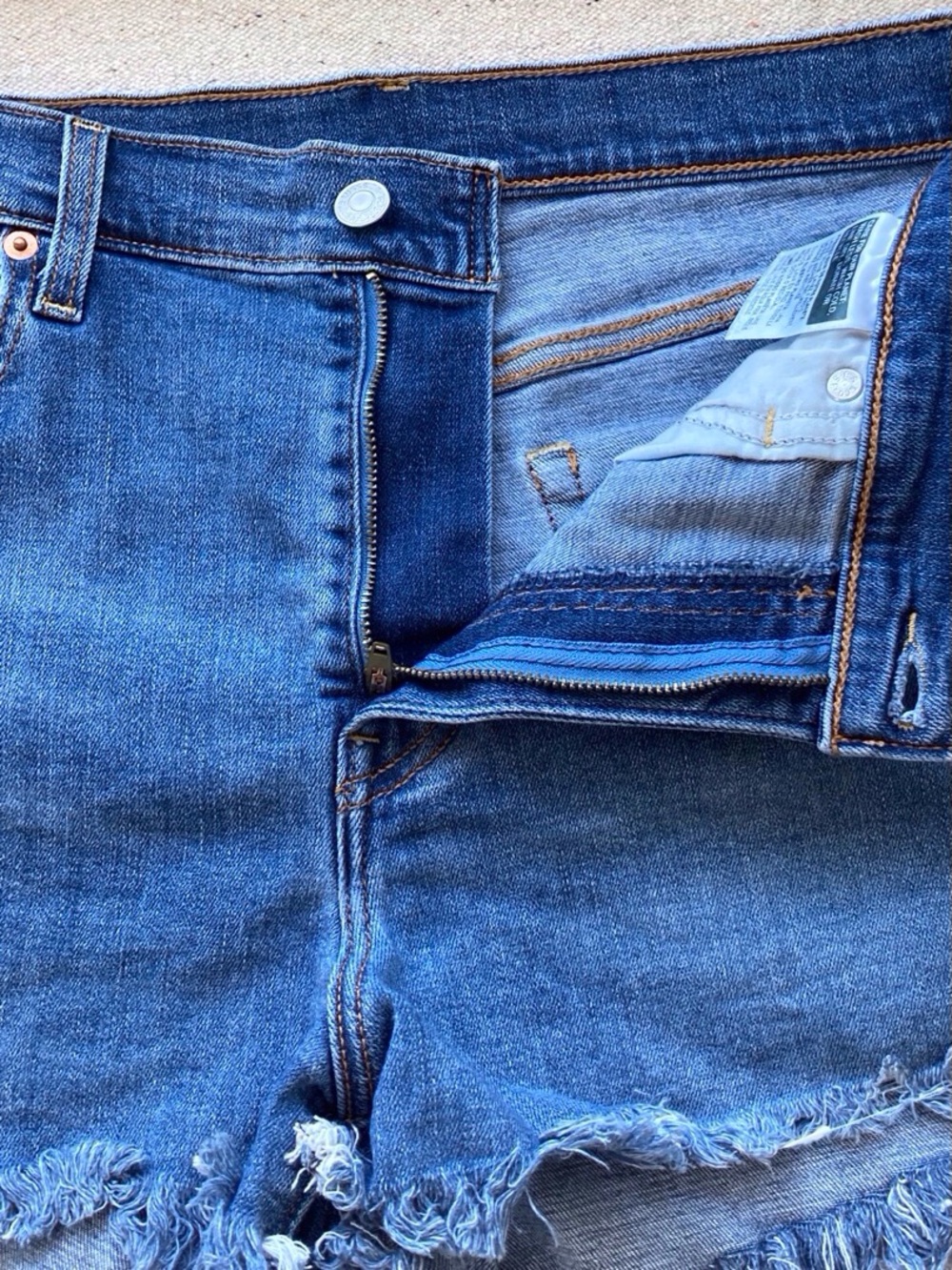Levi's Blue Denim Distressed Cutoff Shorts W31. Summer ready - Picture 7 of 11